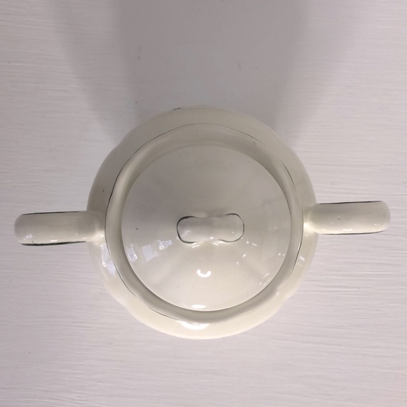 Vintage Royal Tudor Holly & Berries Sugar Bowl With Lid - Picture 5 of 12